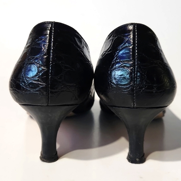 Talbots Black Leather Croc Embossed Gold Chain Detail Heels Size 8 W - Picture 5 of 13